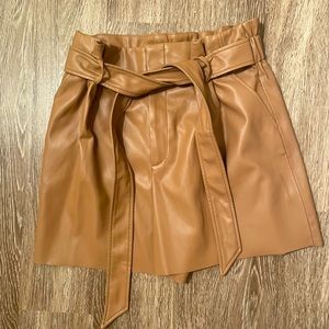 Faux leather short